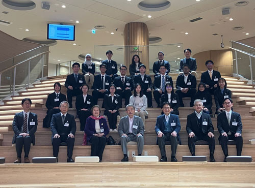 2025年12月19日 交流報告会の様子